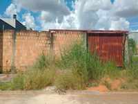 Casa com 59,76m² construídos, 360m² de terreno, ocupada