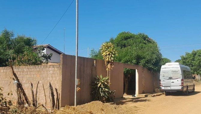 Casa Padrão com 4 Quartos em Sambaíba, MA