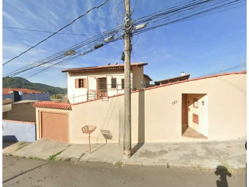 Casa com 137,10m² construídos em Poços de Caldas