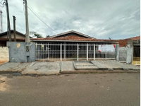 Casa 223m² construída, 1 vaga, desocupada