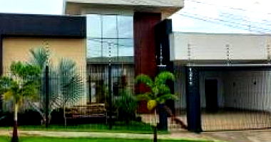 Casa espaçosa com 3 quartos, 4 banheiros e 250 m² construída - Ocupada