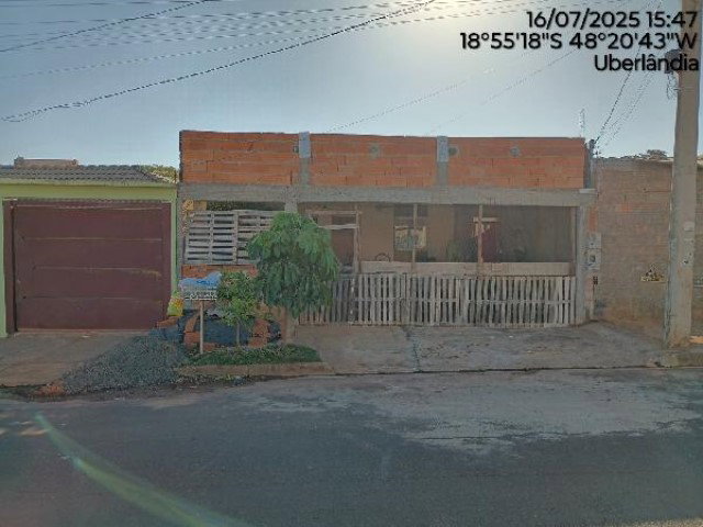 Casa com 2 quartos, 53,56m², terreno 200m², desocupada