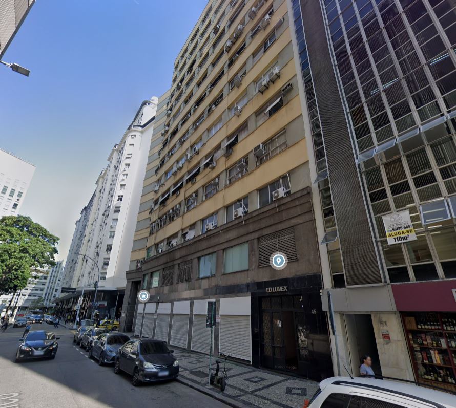 Sala comercial com 7 salas e 2 banheiros, 289m²