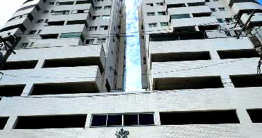 Apartamento com 2 Quartos e 1 Vaga em São Vicente