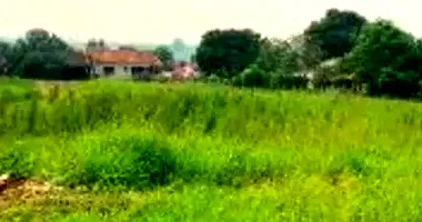 Terreno amplo no Centro de Tupssi - Desocupado e pronto para proposta