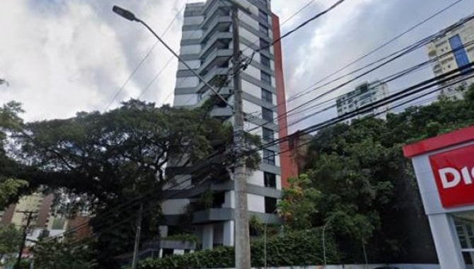 Apartamento Duplex 286 m² com 2 Vagas -