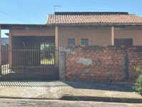 Casa Ocupada com 490m² de Terreno em Adamantina
