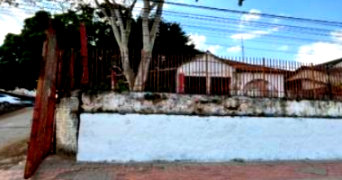 Casa com 256,68 m² - Centro