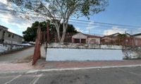 Casa com 256,68 m² - Centro
