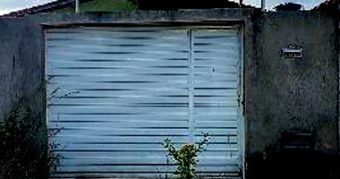 Casa 2 quartos, 1 banheiro, 1 vaga, 50m² construída, desocupada