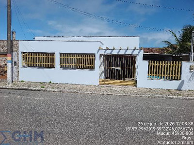 Casa com 3 quartos, 2 banheiros e 80 m²