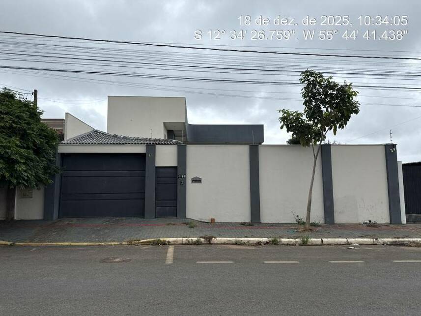 Casa com 444m² construídos, ocupada, em Sorriso/MT