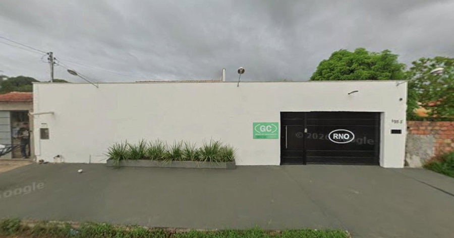 Casa de 450m² ocupada com pagamento em até 240x