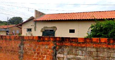 Sobrado com 503m², terreno 450m², ótimo estado