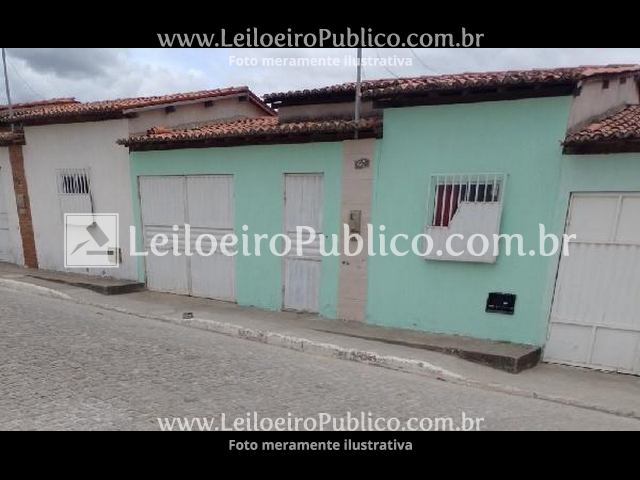 Casa com 2 quartos, 1 banheiro, 1 vaga, 69m² construída