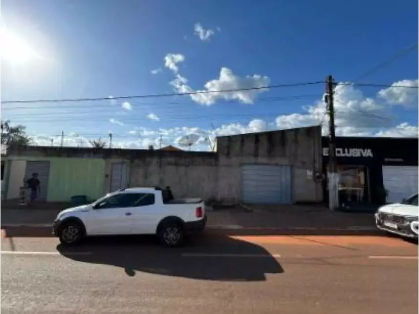 Casa em Leilão com 349m² Construída e 577m² de Terreno