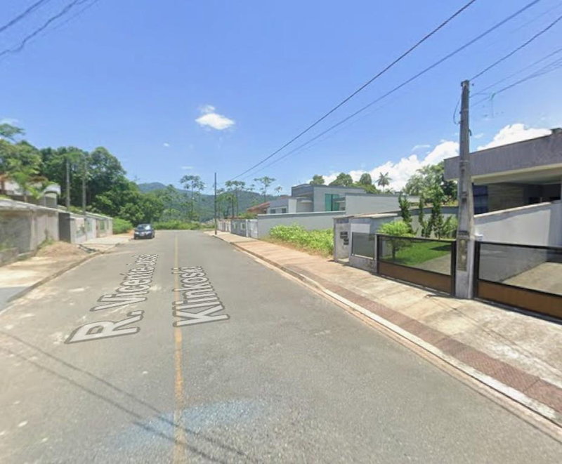 Casa com 1756m², 2 quartos, 1 banheiro, ocupada