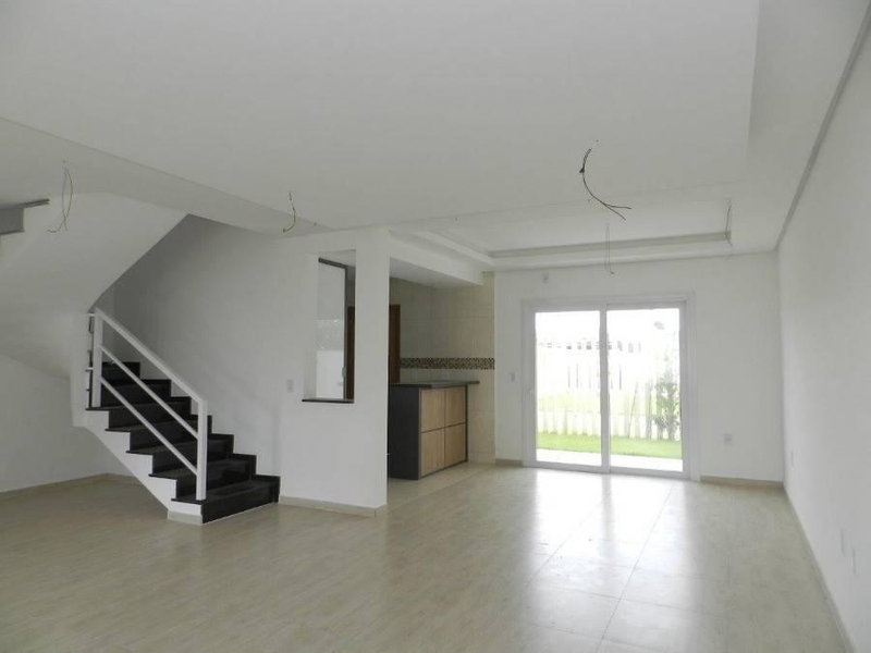 Casa 3 dormitórios com 184m² em condomínio