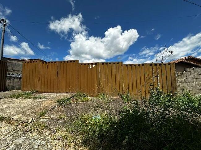 Casa com 2 quartos, 1 banheiro e 1 vaga, 44,4m² privativos