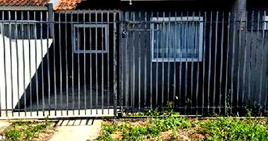 Casa aconchegante com 2 quartos, 1 banheiro e 46,98 m² construída