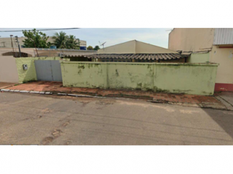 Casa 109,79m² com terreno 558,75m², lote 15, desocupada