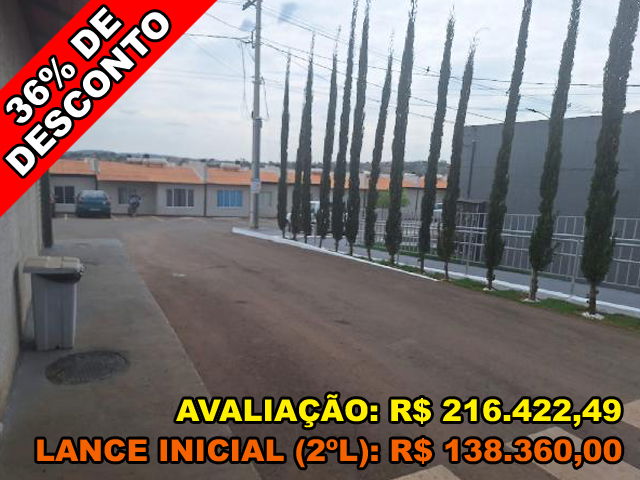 Casa 2 quartos, 1 banheiro, 54m² construída, 1 vaga, desocupada
