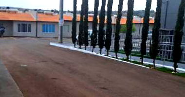 Casa 2 quartos, 1 banheiro, 54m² construída, 1 vaga, desocupada