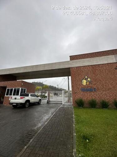 Casa com 2 quartos, 1 banheiro, 50m² área privativa, 1 vaga