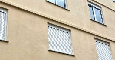 Apartamento Desocupado com 3 Quartos, 1 Banheiro e Área Confortável