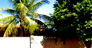 Casa com 1 dormitório, 2 vagas e 57m² de área construída
