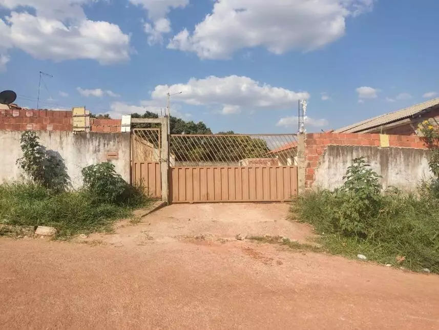 Casa em Leilão com 150m² Privativos em Águas Lindas de Goiás