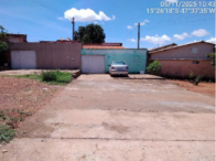 Casa com 2 quartos, 3 banheiros e 1 vaga de garagem
