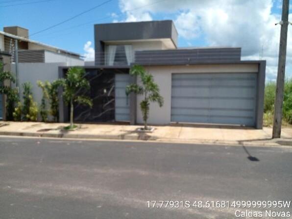Casa com 3 quartos, 2 banheiros, 159m² área privativa