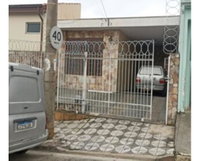 Casa com 3 quartos, 3 banheiros e edícula de 141m²