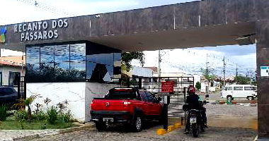 Casa com 2 quartos, 115.9m² de terreno