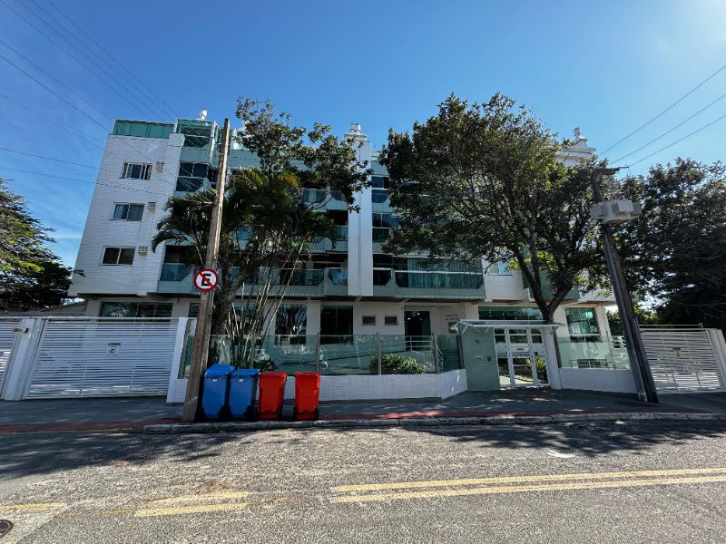Apartamento térreo com 87,7m² privativos, 1 banheiro, 1 quarto