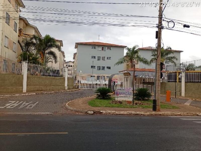 Apartamento com 2 quartos em Araraquara/SP