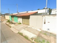 Casa com 2 quartos, 1 suíte, 1 banheiro, 69,70m² construída, ocupada