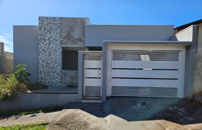 Residência n° 42 no Parque das Grevilhas em Umuarama