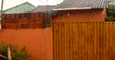 Casa com 2 Quartos em Santo Antônio do Descoberto/GO