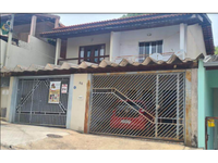 3 Casas em terreno de 250m², ideal para investimento