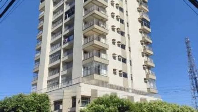 Apartamento Espaçoso com 4 Quartos no Centro de Rondonópolis