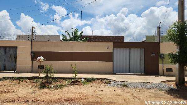 Casa com 2 quartos, 1 banheiro, 1 vaga e 49,92m² construída