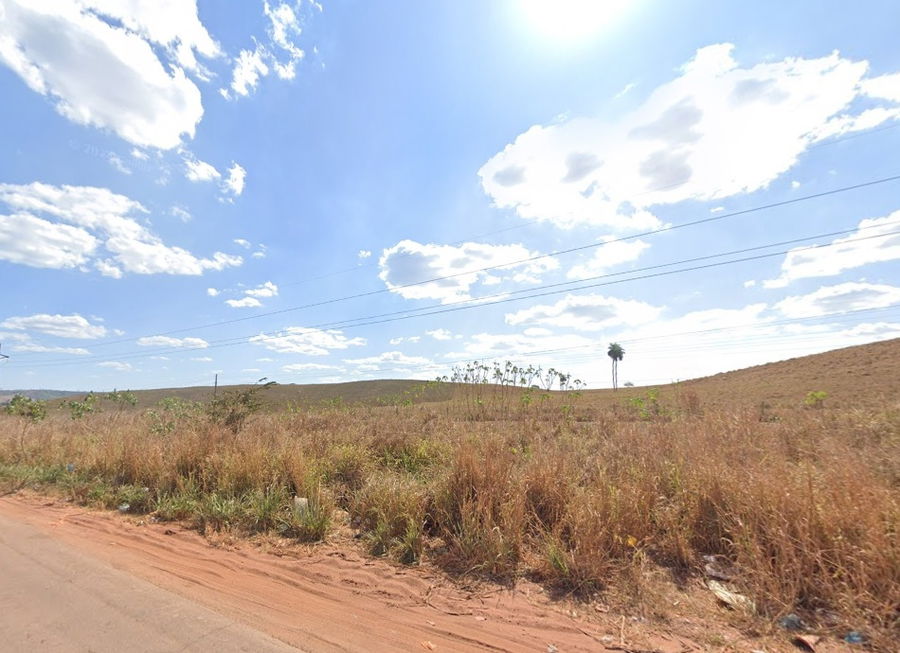 Terreno com plantação de teca, 34.346m²