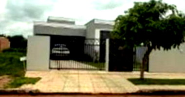 Casa com 309m² de terreno e 91m² construídos, ocupada