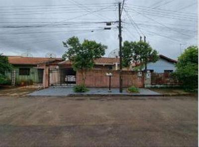 Casa com 74m² construída em Rolândia/PR