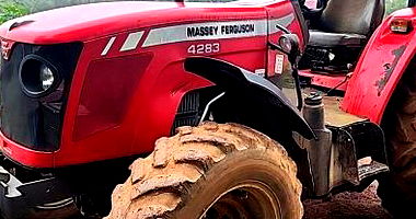 Trator Massey Ferguson 4283/4 Ano 2014