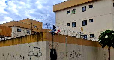 Apartamento com 2 quartos e 1 vaga em Águas Lindas de Goiás