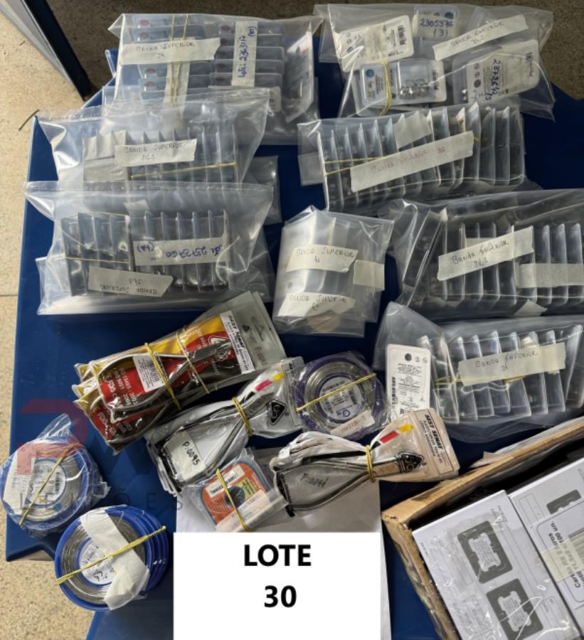 Lote com Material Odontológico em Poços de Caldas
