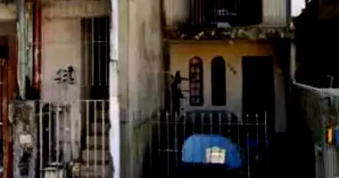 Casa aconchegante com 1 vaga de garagem e 300m² de terreno, ocupada